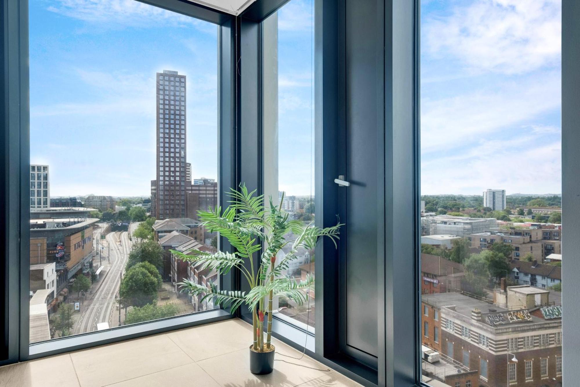 Mercian Luxury Apartments: Centre Living With Rooftop Terrace