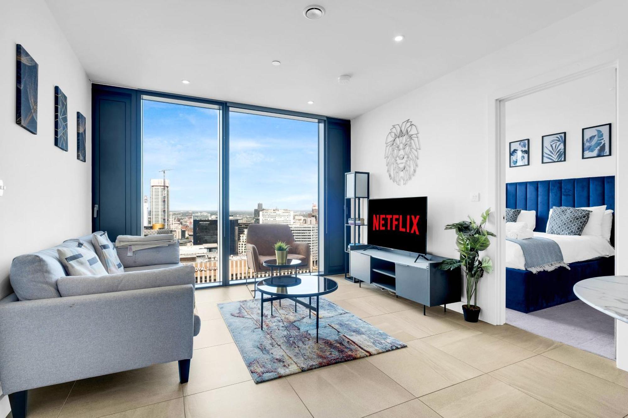 Mercian Luxury Apartments: Centre Living With Rooftop Terrace Apartment *