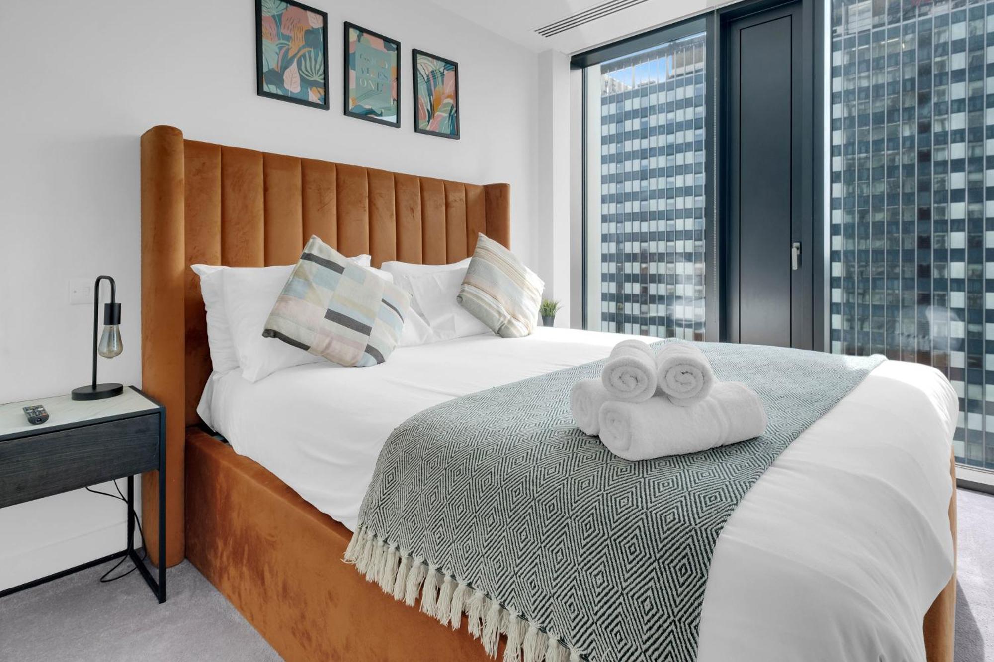 Apartment Mercian Luxury Apartments: Centre Living With Rooftop Terrace