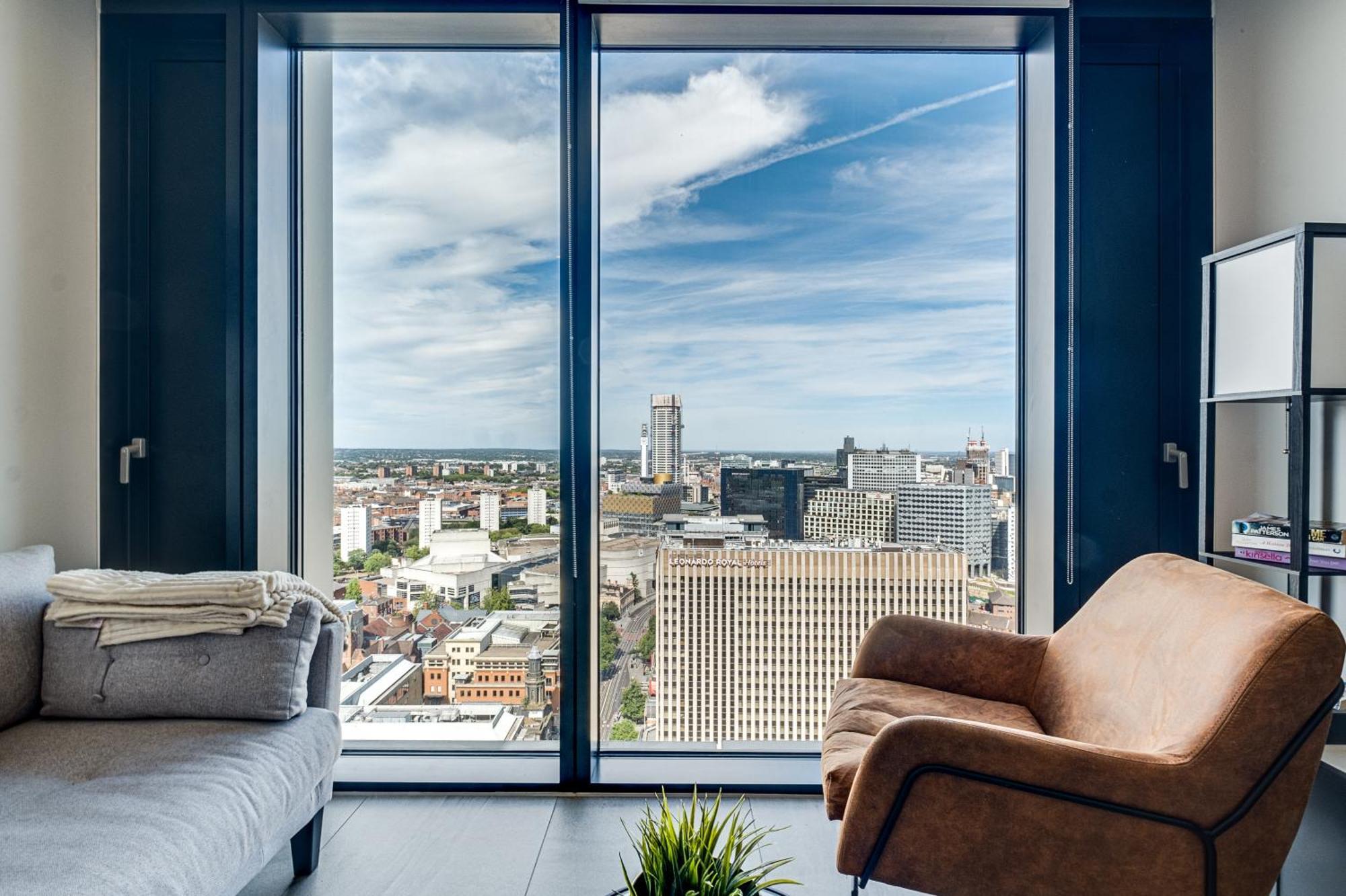 Apartment Mercian Luxury Apartments: Centre Living With Rooftop Terrace *