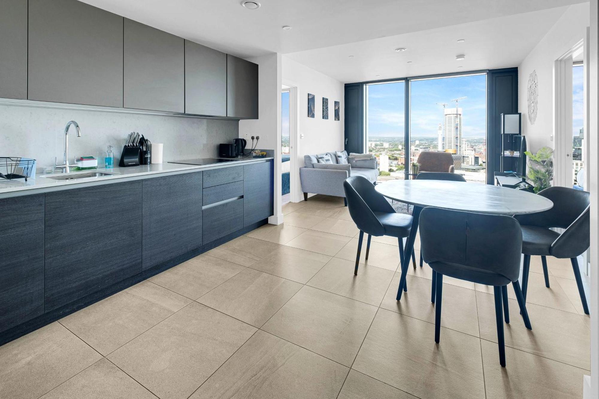 Mercian Luxury Apartments: Centre Living With Rooftop Terrace Apartment