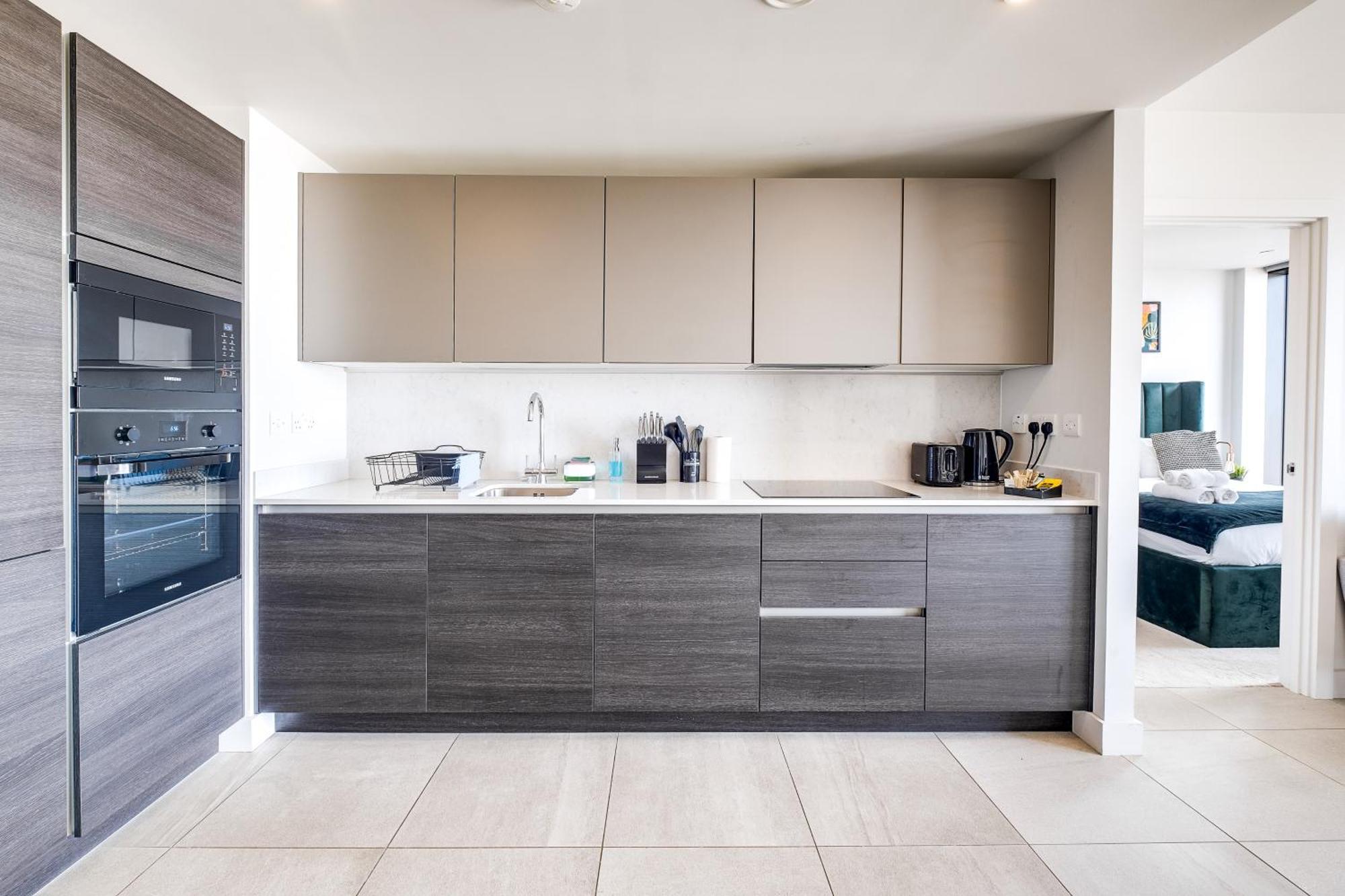 Apartment Mercian Luxury Apartments: Centre Living With Rooftop Terrace